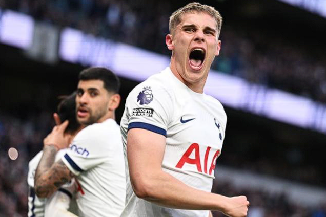 英超熱刺VS水晶宮：范德芬染紅，熱刺紅牌數(shù)居聯(lián)賽前列